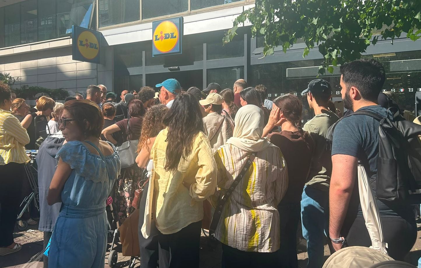 Insultos, peleas, escolta policial… En Lidl, la búsqueda del aire acondicionado se convierte en un caos Insultos, peleas, escolta policial… En Lidl, la búsqueda del aire acondicionado se convierte en un caos